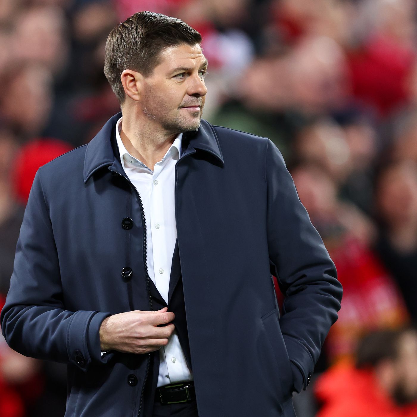 Leeds United In Serious Discussion With Rangers Winner Steven Gerrard ...